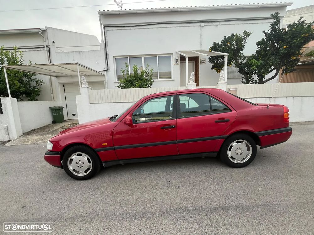 Mercedes-Benz A 180 - 4