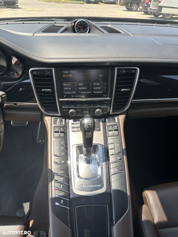 Porsche Panamera - 19