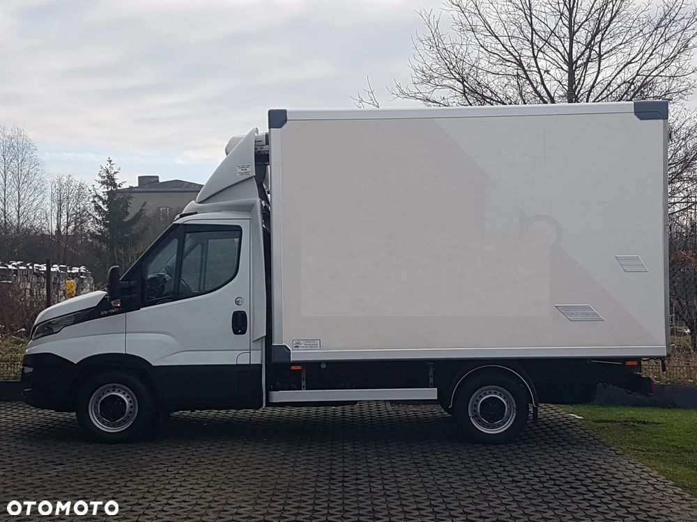 Iveco DAILY 6EP CHŁODNIA MROŹNIA IZOTERMA AGREGAT THERMO KING V-200 MAX GRZANIE ZASILANIE Z SILNIKA + ELEKTRYCZNE - 12