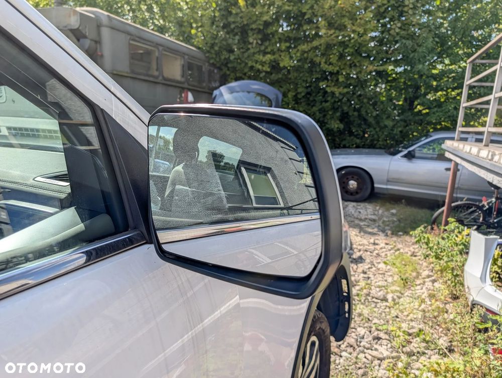 VOLKSWAGEN AMAROK LUSTERKO PRAWE BLIS KAMERA MARTWE POLE