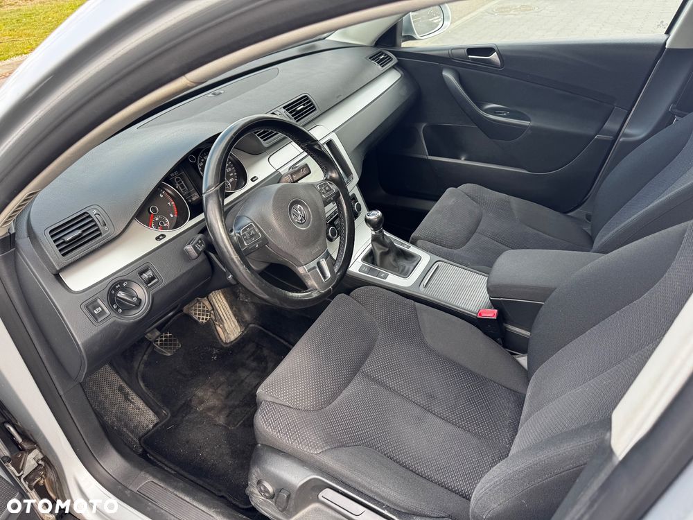 Volkswagen Passat 1.8 TSI Comfortline - 11