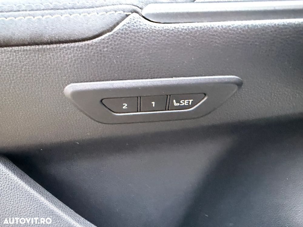 Toyota C-HR 2.0 HEV 197 CP 4x2 CVT Dynamic - 12