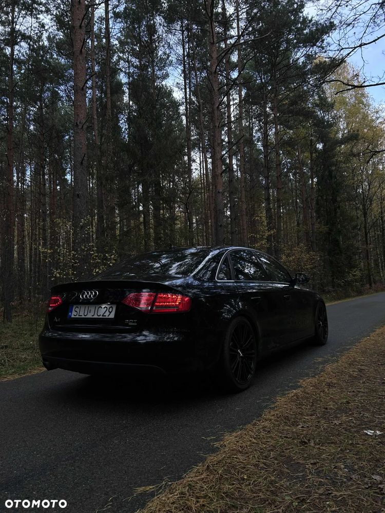 Audi A4 Limousine - 4