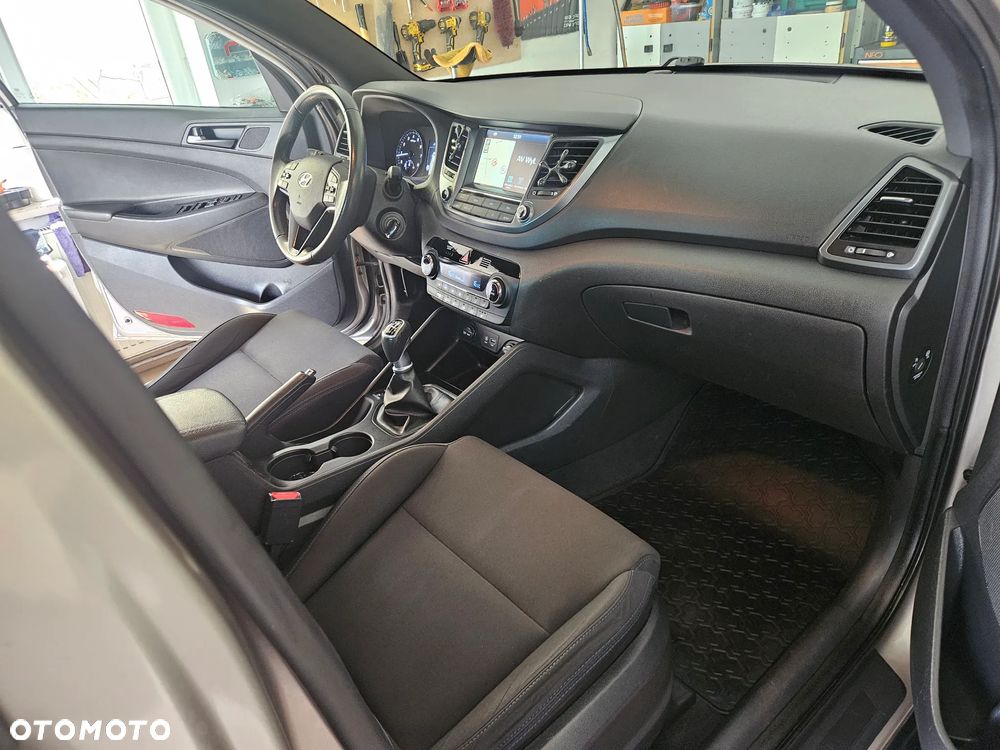 Hyundai Tucson blue 1.6 GDi 2WD Advantage - 36