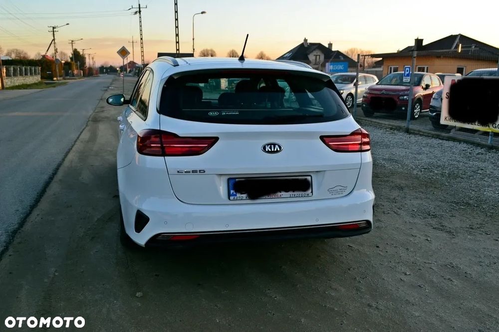 Kia Ceed 1.0 T-GDI M - 11