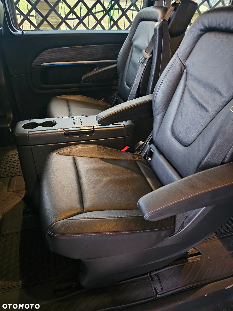 Mercedes-Benz Klasa V 250 d 4-Matic Avantgarde 9G-Tronic - 28