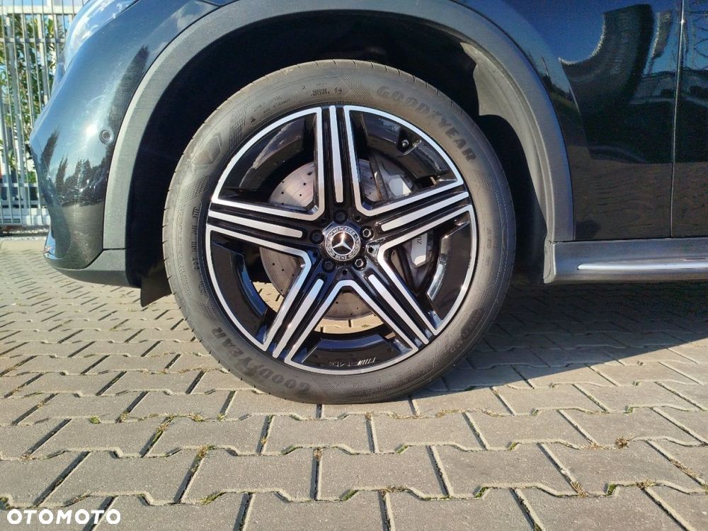 Mercedes-Benz GLC - 30
