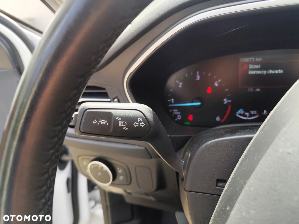 Ford Focus - 25