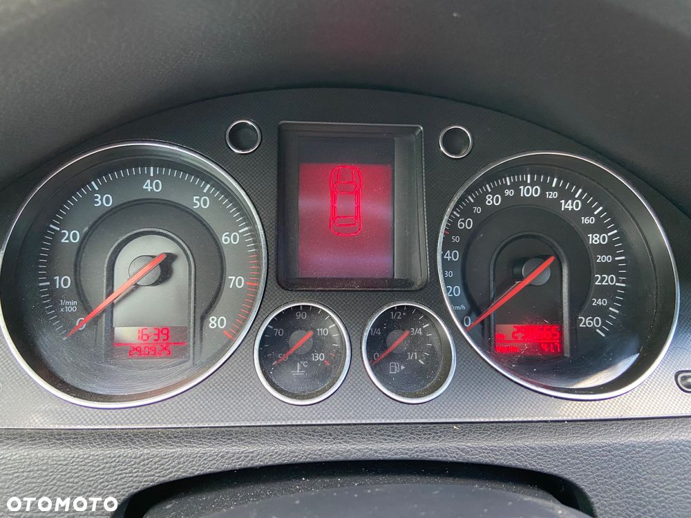 Volkswagen Passat 1.6 Basis - 11