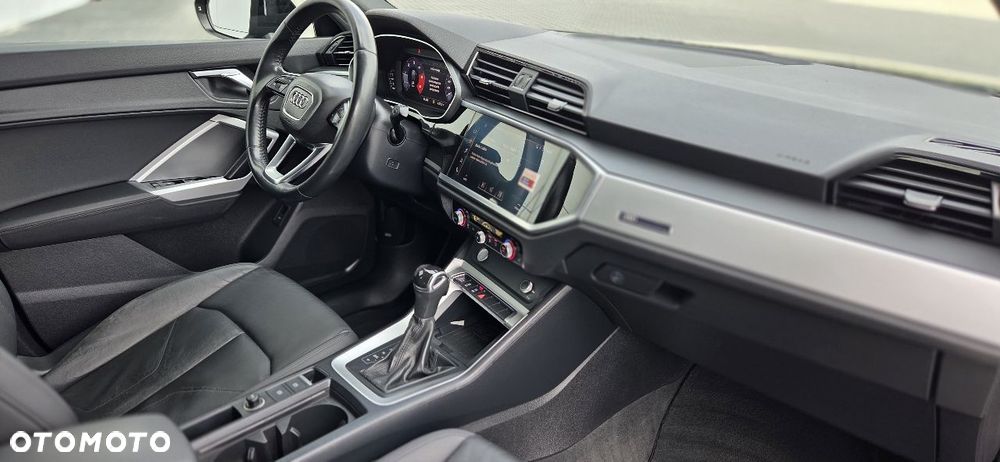 Audi Q3 2.0 TDI S tronic sport - 23