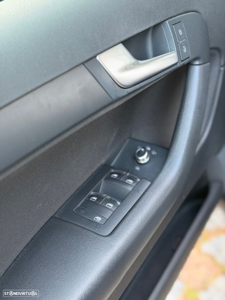 Audi A3 Sportback 1.6 TDI Attraction - 17