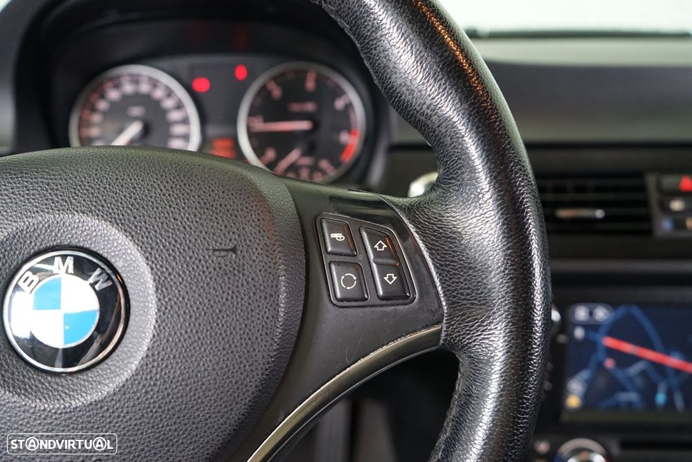 BMW 320 d Coupe Auto - 25