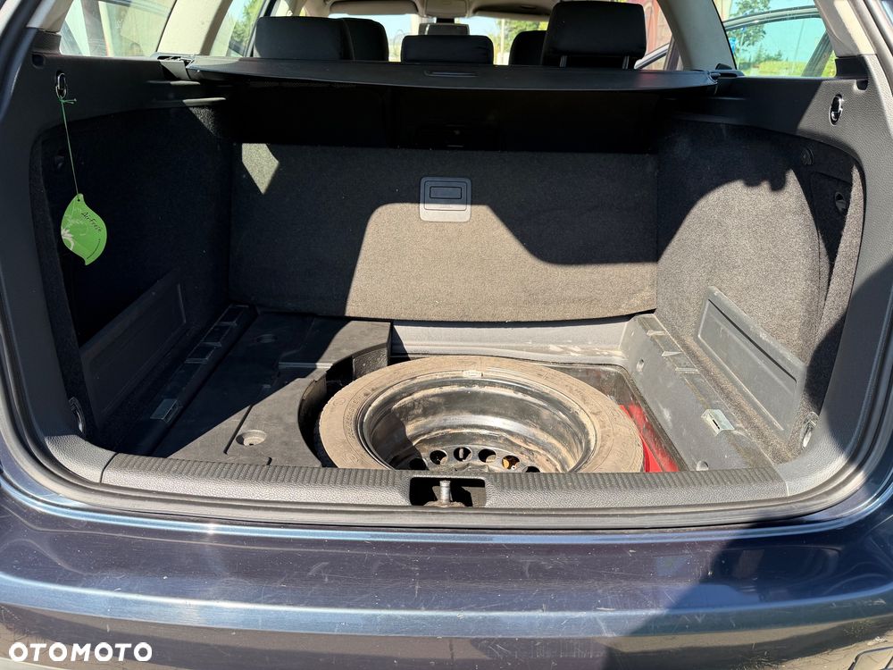 Volkswagen Passat - 10