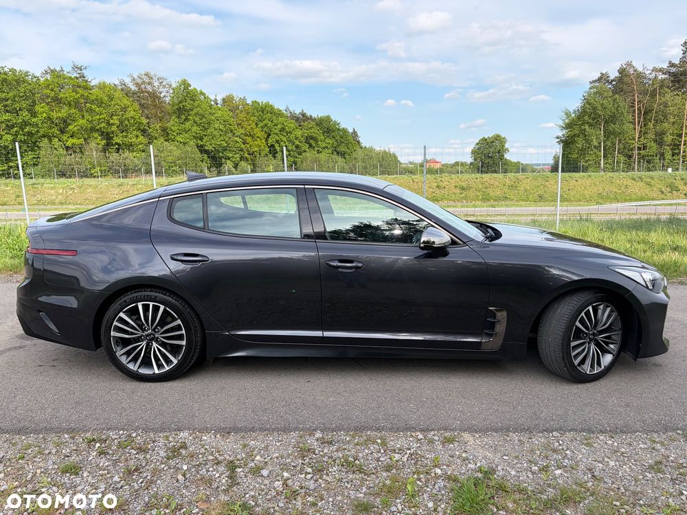 Kia Stinger - 2