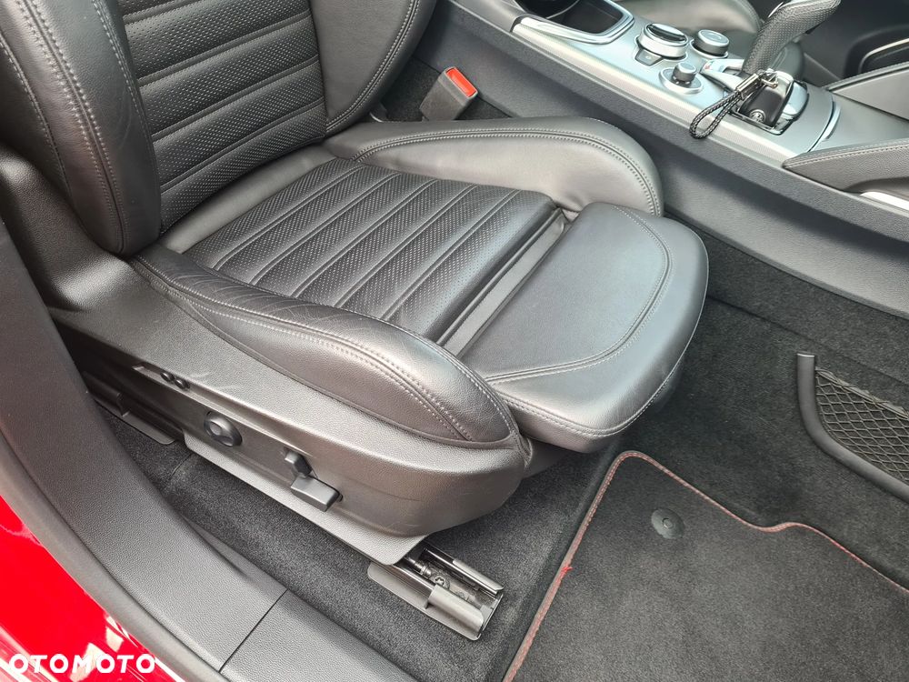 Alfa Romeo Stelvio 2.0 Turbo Veloce Q4 - 28