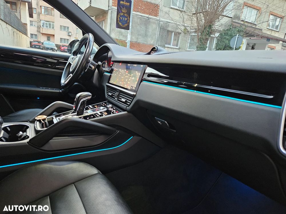 Porsche Cayenne Tiptronic S - 15