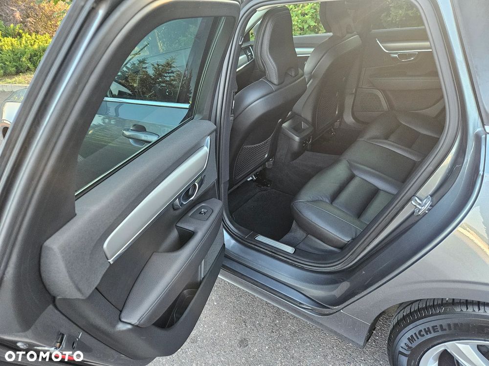 Volvo V90 D3 Geartronic Momentum Pro - 39