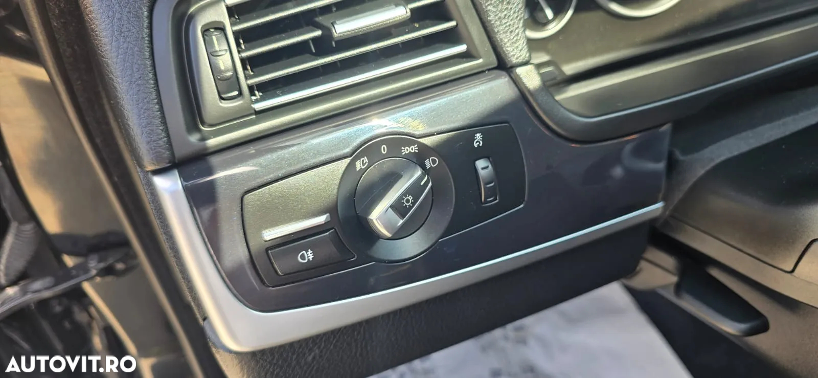 BMW Seria 5 520d xDrive AT - 18