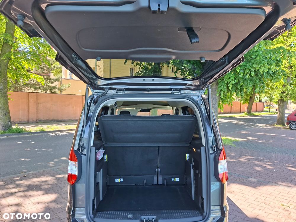 Ford Tourneo Courier 1.5 TDCi S&S Titanium - 9