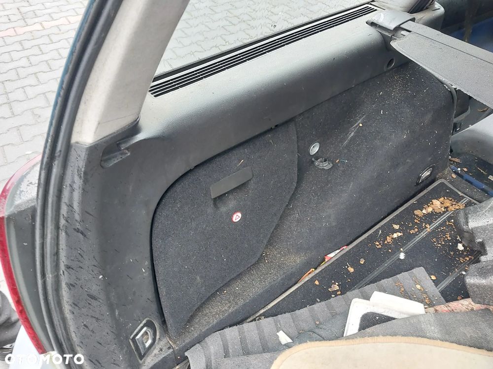 Volkswagen Golf IV 4 Kombi Variant Agr ALH Ahf Ahu 1.9 TDI 90 KM skrzynia biegów EBJ drzwi maska zderzak klapa lusterko kolor LB7Z maglownica belka mcperson zwrotnica turbina pompa wtryskowa paliwa przewód rura mechanizm mikrostyk klapy zamek szyba szyby lewarek tłumik obudowa podszybie podsufitka radio tunel panel głośnik schowek lampa zacisk hamulcowy alternator rezystor NA CZĘŚCI WSZYSTKIE CZĘŚCI - 23