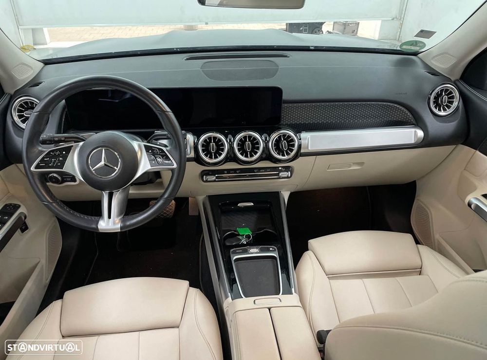 Mercedes-Benz GLB 200 - 4