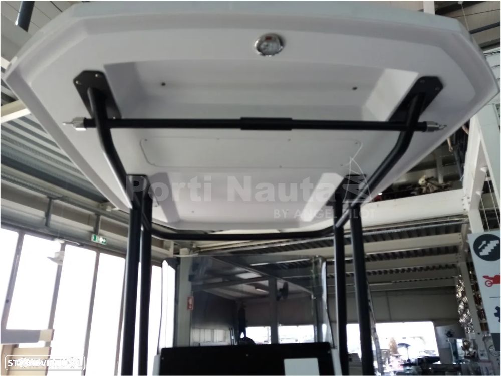 Capelli Tempest 750 Anniversary - 4