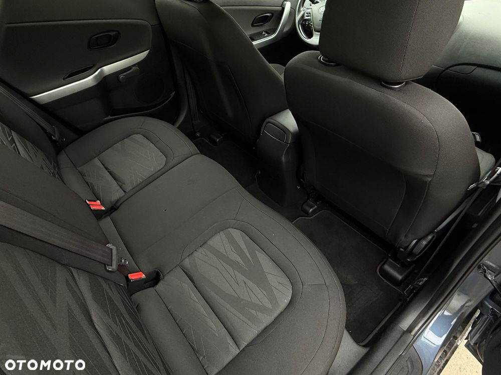 Kia Ceed 1.6 CRDi 128 Dream Team Edition - 15