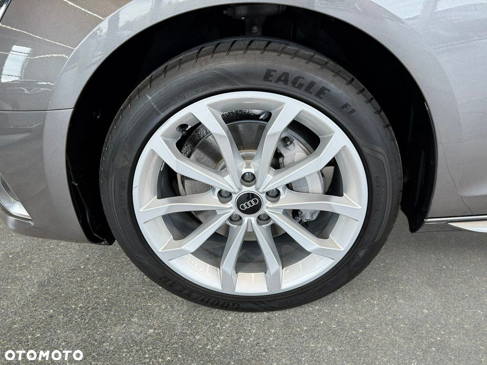 Audi A4 Limousine - 13