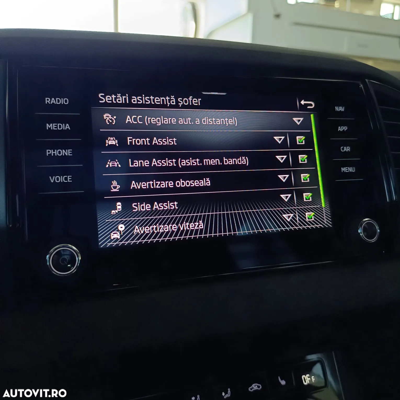 Skoda Karoq 2.0 TDI 4X4 DSG Sportline - 20