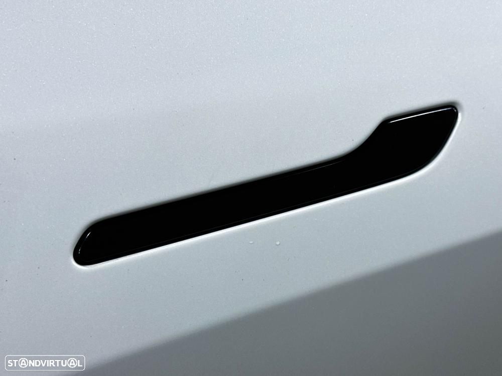 Tesla Model Y Standard - 18