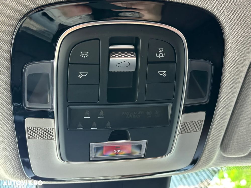 Hyundai Santa Fe 1.6 HEV 4WD SEVEN Signature - 24
