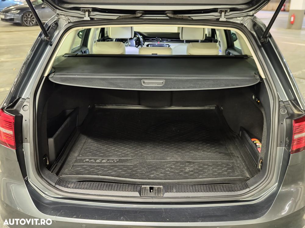 Volkswagen Passat - 31