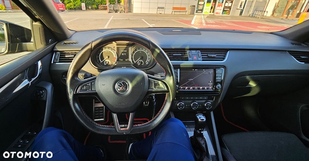 Skoda Octavia 2.0 TDI DSG RS - 6