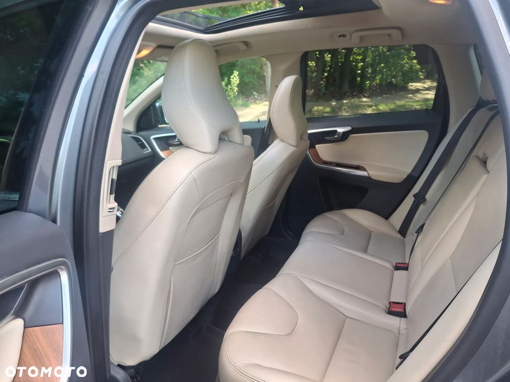 Volvo XC 60 T6 AWD Geartronic Linje Inscription - 9