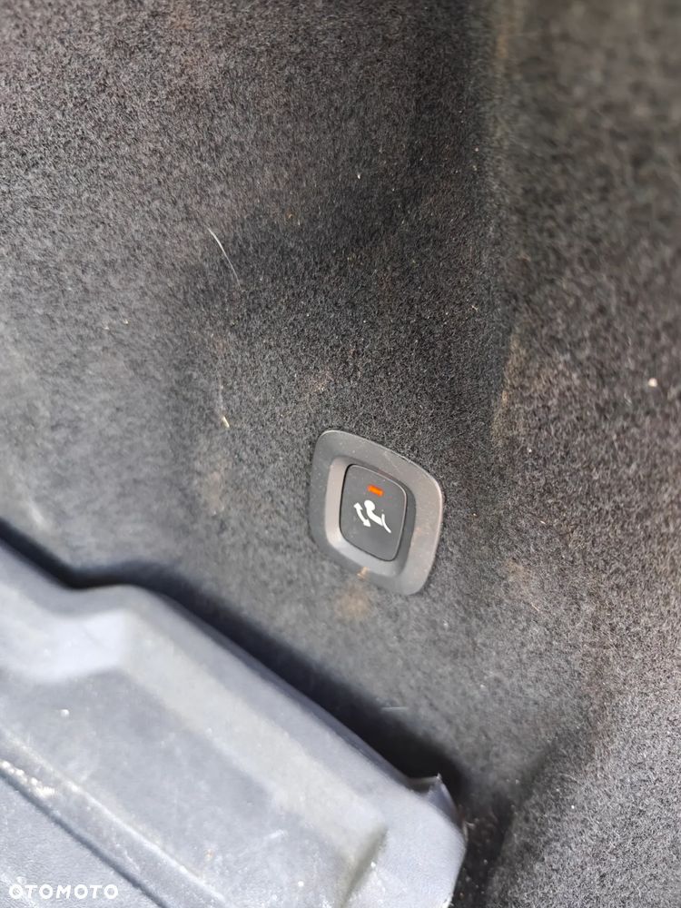 Volvo XC 60 Plug-In-Hybrid Ultra Black Edition - 8