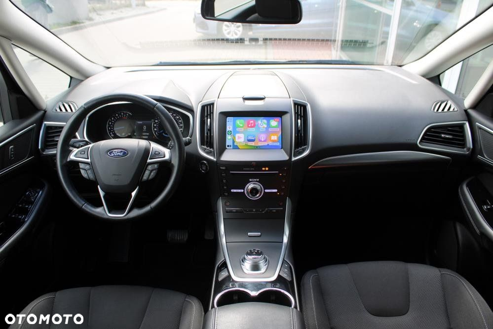 Ford S-Max - 13
