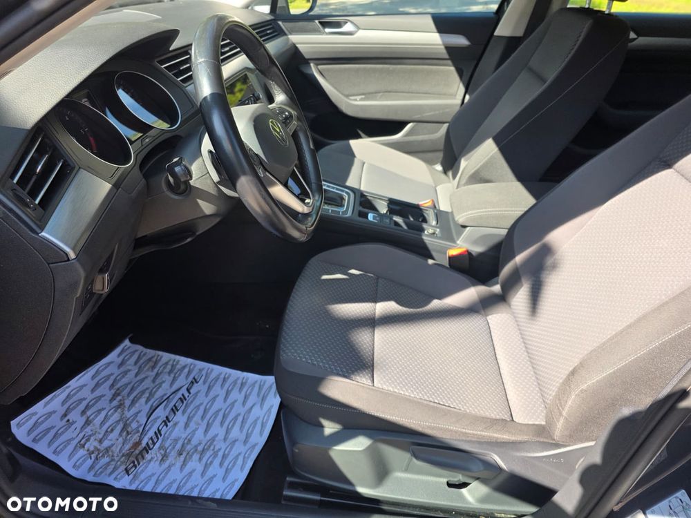 Volkswagen Passat 2.0 TDI SCR DSG Business - 21