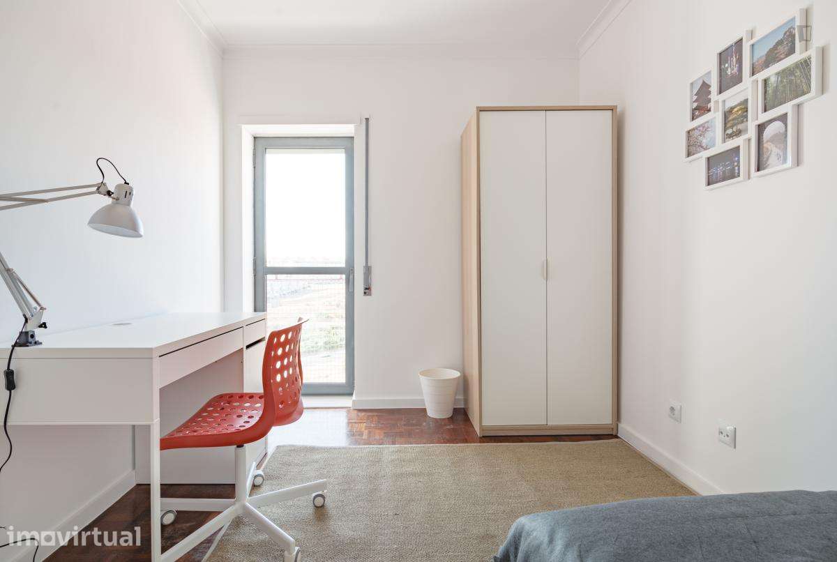 Quarto - localizado em Bela Vista Lisbon - Grande imagem: 5/23