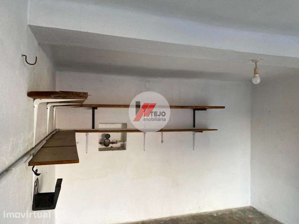 Arrenda I Garagem I 36 m2 I Qta da Lomba - Grande imagem: 3/12