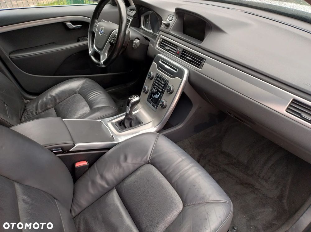 Volvo V70 D4 Momentum - 27