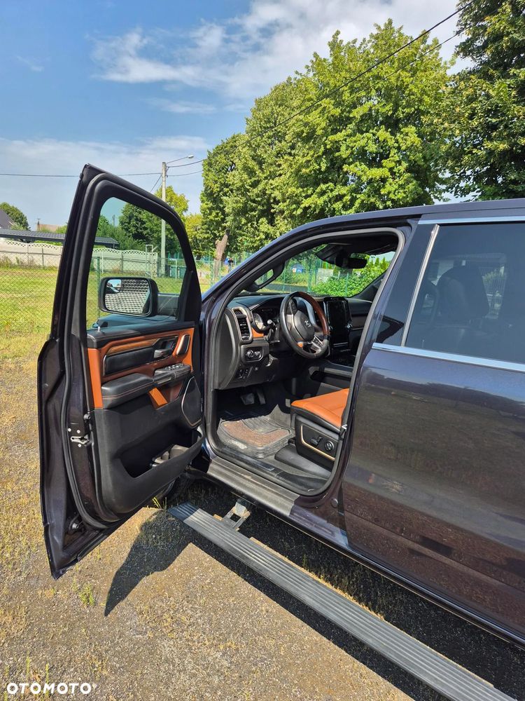 Dodge RAM 5.7 4x4 - 14