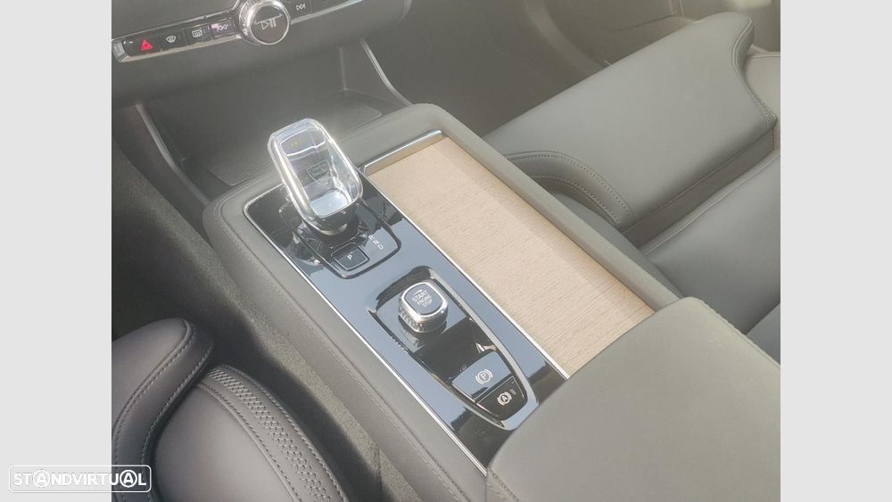 Volvo XC 90 2.0 T8 PHEV Plus Dark AWD - 22
