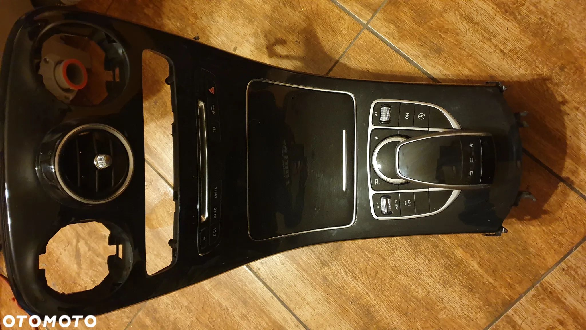 Mercedes c klasa w205 dekor panel środkowy - 1
