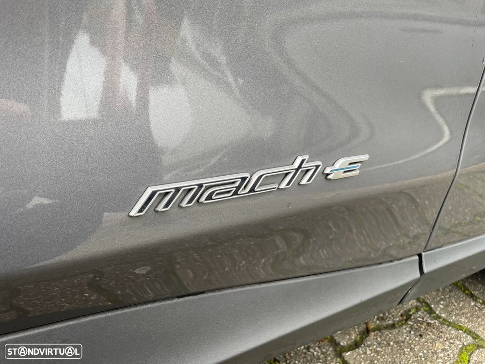 Ford Mustang Mach-E Standard - 17