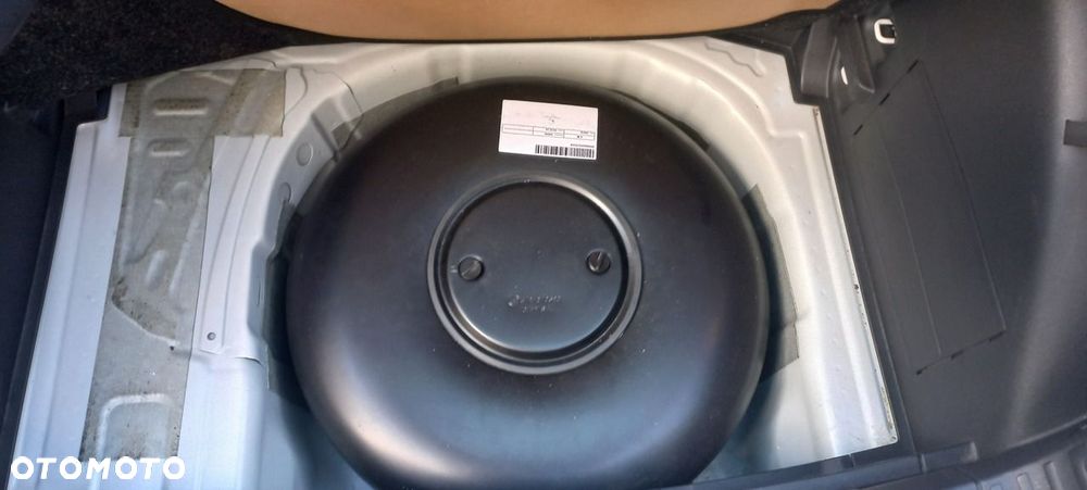 Skoda Fabia 1.0 MPI Essence - 11