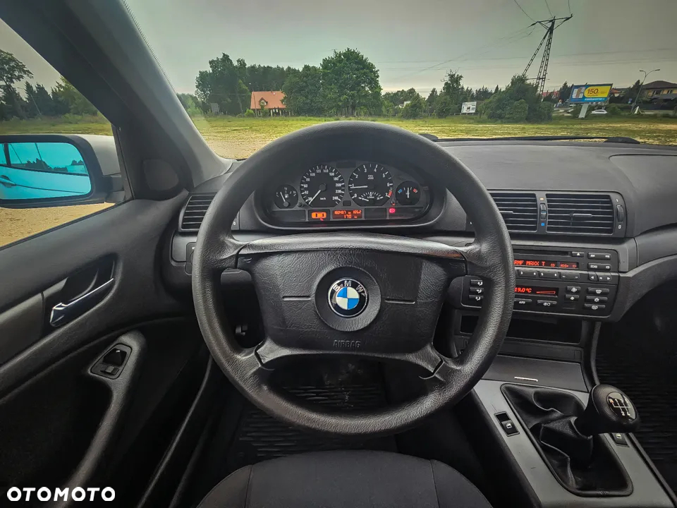 BMW Seria 3 316i - 21