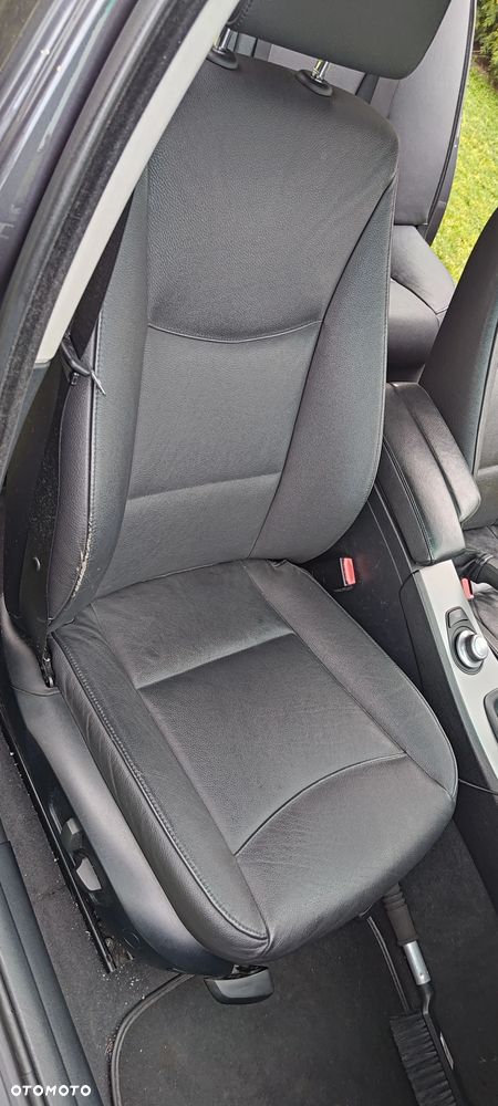 BMW Seria 3 330i - 26