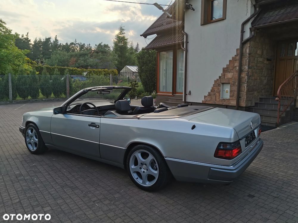 Mercedes-Benz W124 (1984-1993) - 13