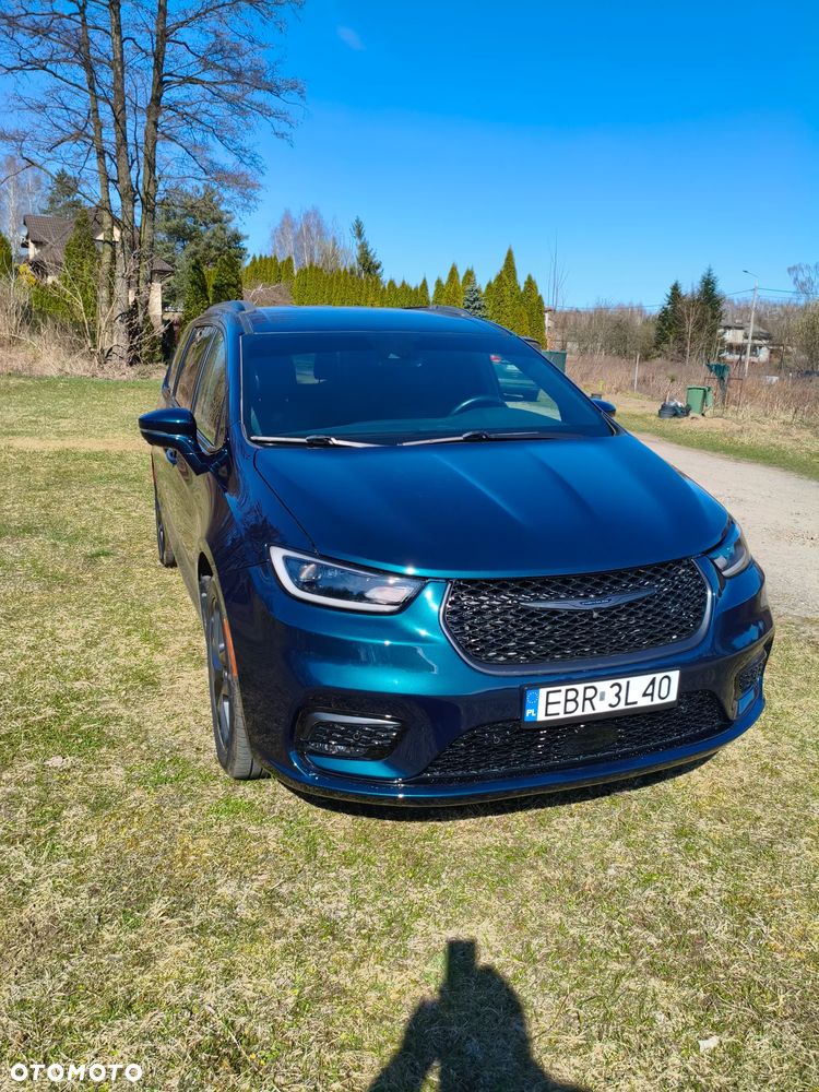 Chrysler Pacifica - 12
