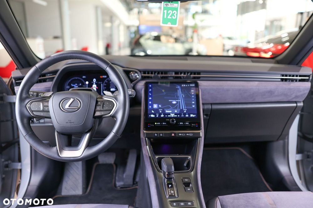 Lexus LBX 1.5 Hybrid Cool - 6